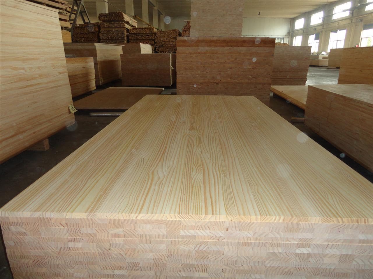 Pine Wood Sawn Timber_ Timber for construction Furniture